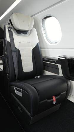 The Phenom 300E Duet seat design is aligned with that of the Porsche 911 Turbo S