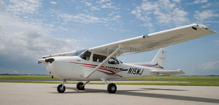 The Cessna Skyhawk exterior
